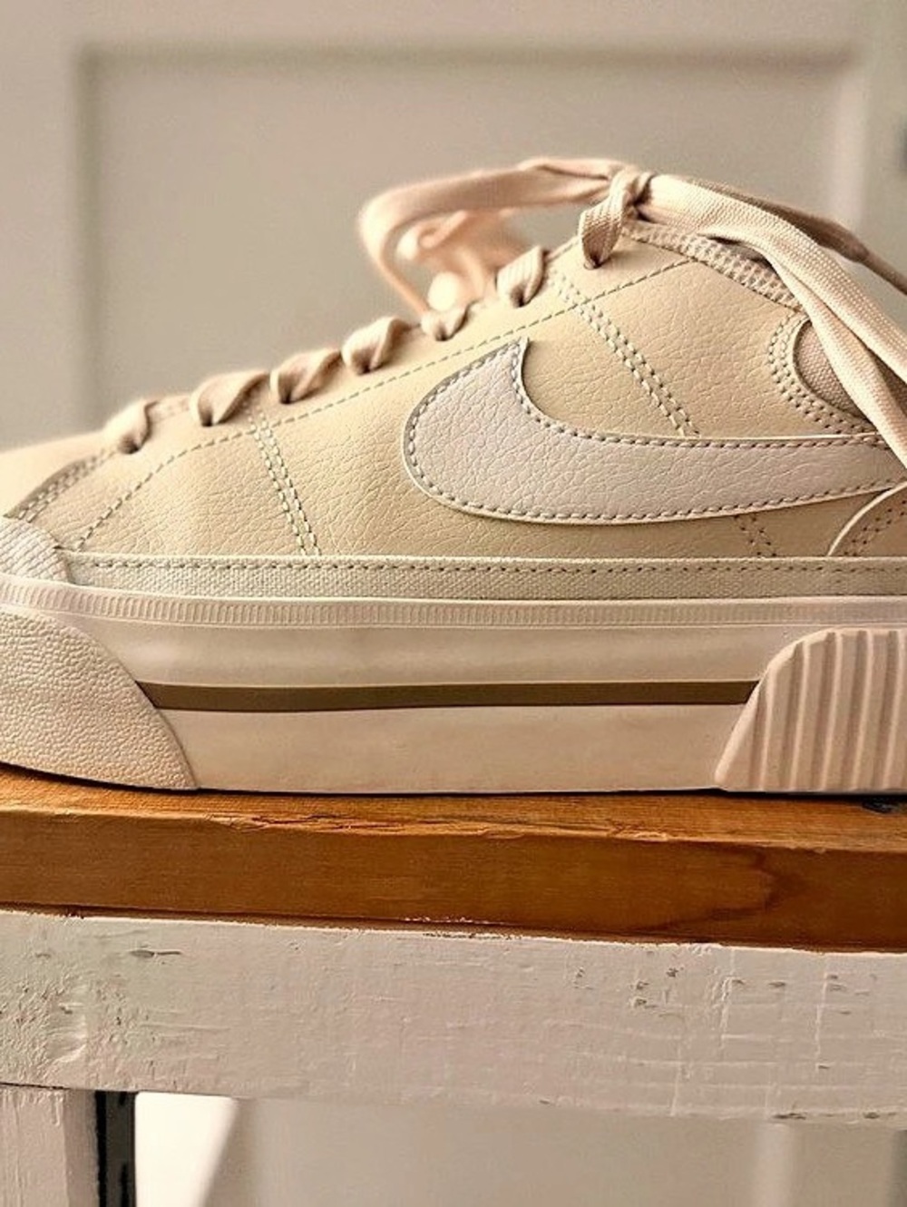 Nike Blazer Low Platform Women's Cream Sneakers Like New